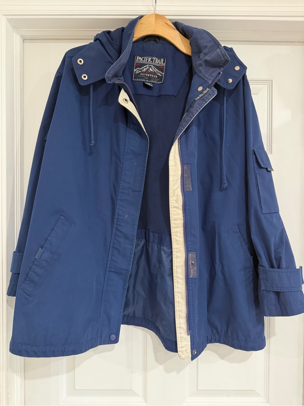 Pacific Trail Women’s Navy Hooded Raincoat with Contrasting Trim